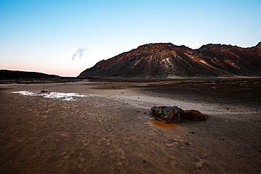 Vast arid volcanic landscape before sunrise, on high plateau of Tongariro National Park, UNESCO World Heritage Site, North Island, New Zealand, Pacific