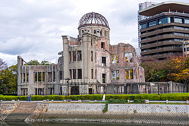 The A-Bomb Dome, skeletal ruins of the former Hiroshima Prefectural Industrial Promotion Hall at Hypocenter, Hiroshima Peace Memorial, UNESCO World Heritage Site, Horoshima, Honshu, Japan, Asia