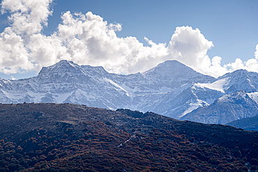 Panoramic view of the snowy Sierra Nevada with Alcazaba, Mulhacen and Pico de Veleta, viewed from Guejar Sierra, Sierra Nevada, Andalusia, Spain, Europe