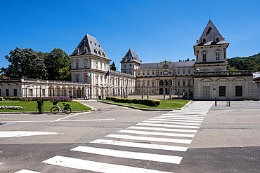 View of the Valentino Castle (Castello del Valentino), UNESCO World Heritage Site, situated in Parco del Valentino, the seat of the Architecture Faculty of the Polytechnic University of Turin, Turin, Piedmont, Italy, Europe