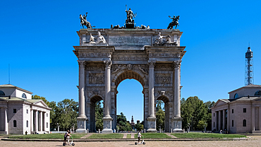 View of Porta Sempione (Simplon Gate) and Arco della Pace (Arch of Peace), 19th century triumphal arch with Roman roots, Milan, Lombardy, Italy, Europe