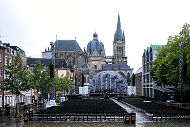 Katschhof, a tree-filled square, location of festivals and markets, with the iconic Aachen Cathedral, one of the oldest cathedrals in Europe behind, Aachen, North Rhine Westphalia, Germany, Europe