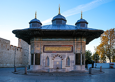 View of the Fountain (Sebil) of Sultan Ahmed III, built under Ottoman Sultan Ahmed III in 1728, in the Tulip Period style, in the great square in front of the Imperial Gate of Topkapı Palace, UNESCO World Heritage Site, Istanbul, Turkey, Europe