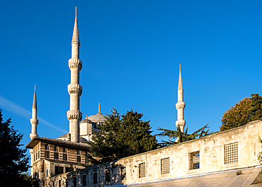 Detail of the Blue Mosque (Sultan Ahmed Mosque), an Ottoman-era historical imperial mosque, constructed between 1609 and 1617 during the rule of Ahmed I and a functioning mosque today, UNESCO World Heritage Site, Istanbul, Turkey, Europe