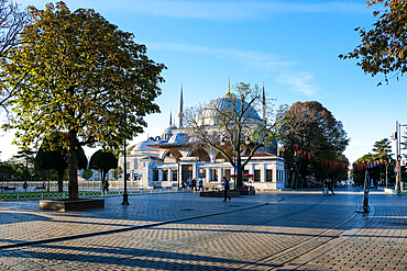 View of the Tomb of Ahmed I (I. Ahmed Turbesi) on the side of Sultanahmet Park that runs between the Blue Mosque and Hagia Sophia, part of the Historic Areas of Istanbul, district of Fatih, Istanbul, Turkey, Europe