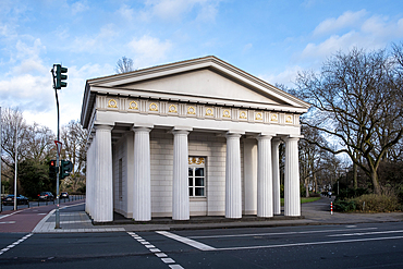 View of the Ratinger Tor, a customs gate built between 1811 and 1815 in the classicist style, the last built and only remaining city gate, Dusseldorf, North Rhine Westphalia, Germany, Europe