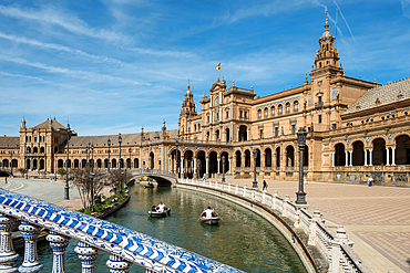 Detail of the Plaza de Espana, an architectural ensemble and largest building of the Ibero-American Exposition of 1929, Maria Luisa Park, Seville, Andalusia, Spain, Europe