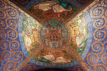 Interior of Aachen Cathedral (Aachener Dom) in Aachen, Germany. Built as Charlemagne’s royal chapel, it is one of Europe’s oldest cathedrals and a UNESCO World Heritage Site, renowned for its architecture and historical significance.