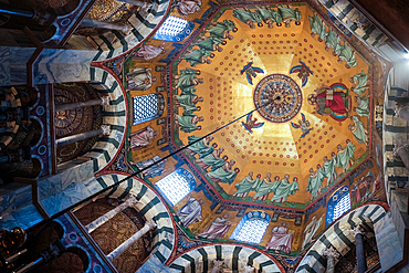 Interior of Aachen Cathedral (Aachener Dom) in Aachen, Germany. Built as Charlemagne’s royal chapel, it is one of Europe’s oldest cathedrals and a UNESCO World Heritage Site, renowned for its architecture and historical significance.