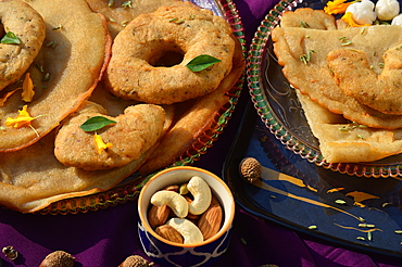 Bhalla babru, malpua, traditional snack dishes, sweet item in festivals and marriages, Mandi, Himachal Pradesh, India, Asia