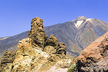 Roques de Garcia, Caldeira de las Canadas, Mount Teide, Mount Teide National Park, UNESCO World Heritage Site, Tenerife, Canary Islands, Spain, Atlantic Ocean, Europe