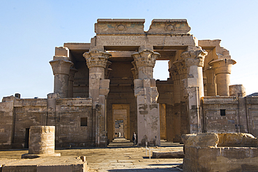 Temple of Kom Ombo dedicated to gods Sobek and Haroeris, Egypt, Northeastthern Africa