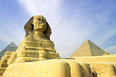 Great Sphinx and Pyramid of Giza,Cairo,Egypt,Africa