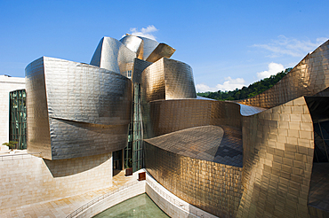 Guggenheim Museum designed by architect Frank Gehry, Bilbao, province of Biscay, Basque Country, Spain, Europe