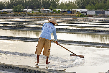 Salt fields at Karangjahe, near Lasem, Java island, Indonesia, Southeast Asia, Asia