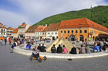 fountain on the Council Square (piata Sfatului), Brasov, Transylvania,Romania,Southeastern and Central Europe