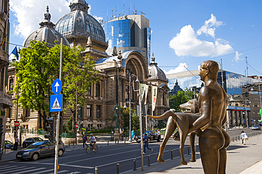 statue of the Roman emperor Trajan, by the sculptor Vasile Gorduz, in front of the National Museum of Romanian History,Calea Victoriei,Lipscani district,Bucharest,Romania,Southeastern and Central Europe