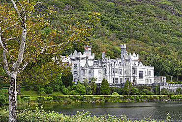 Kylemore Abbey, Connemara, County Galway, Connacht, Republic of Ireland