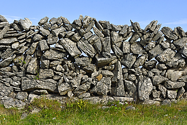 dry stone walls, Inishmore, the largest of the Aran Islands, Galway Bay, West Coast, Republic of Ireland, North-western Europe