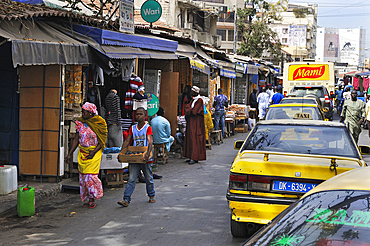 Street on the edge of the Sandaga market, Dakar, Senegal, West Africa