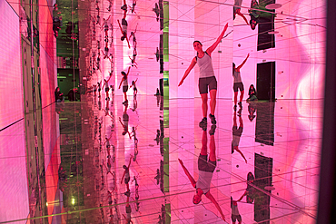 'Room of Mirrors', LUMEN, Museum of Moutain Photography (Architects: Gerahard Mahlknecht, Stephano D'Elia, EM2 Architekten & Gio Forma), Kronplatz , summit of the Dolomites, near Brunico (Bruneck), region of Trentino-Alto Adige, South Tyrol, Italy