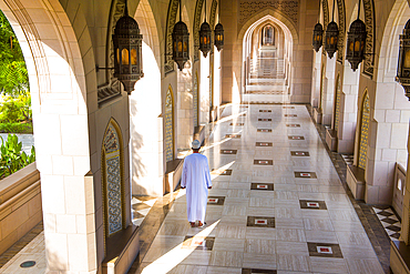 Sultan Qaboos Grand Mosque, Muscat, Sultanate of Oman, Arabian Peninsula