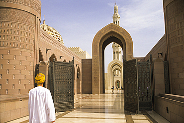 Sultan Qaboos Grand Mosque, Muscat, Sultanate of Oman, Arabian Peninsula