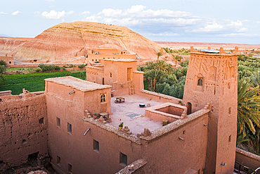 Terrace of Kasbah Tebi, guest house in the heart of the Ksar of Ait-Ben-Haddou, Ounila River valley, Ouarzazate Province, region of Draa-Tafilalet, Morocco, North West Africa