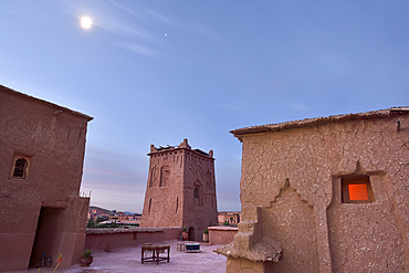 Terrace on the roof of Kasbah Tebi at moonlight, guest house in the heart of the Ksar of Ait-Ben-Haddou, Ounila River valley, Ouarzazate Province, region of Draa-Tafilalet, Morocco, North West Africa