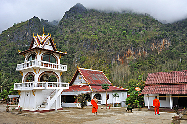 Buddhist monastery at Nong Khiaw, Luang Prabang Province, Laos, Southeast Asia