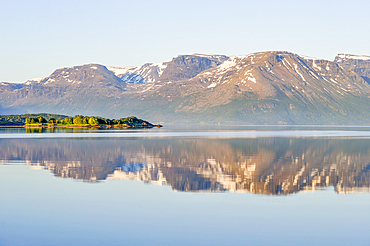 Bay, by the Lyngen fjord,Solvik Gard,Lyngseidet,Lyngen Alps,region of Lyngen,County of Troms,Norway,Northern Europe