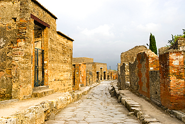 The Way of Abundance, archaeological site of Pompeii, UNESCO World Heritage Site, province of Naples, Campania region, Italy, Europe