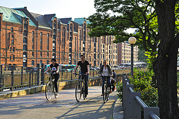 Bike and pedestrian shared-use lane along the Zollkanal, HafenCity district, Hamburg, Germany, Europe