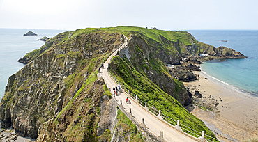 La Coupée, the narrow isthmus which links Greater and Little Sark, Sark island, Channel Islands, Bailiwick of Guernsey, United Kingdom