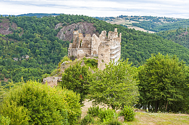 Ruins of Chateau-Rocher overhanging the Sioule River, Saint-Remy-de-Blot, Puy-de-Dome department, Auvergne-Rhone-Alpes region, France, Europe