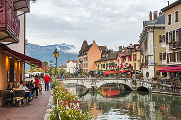 View of the Thiou river flowing through the old city of Annecy, Haute-Savoie department, Rhone-Alpes region, France, Europe