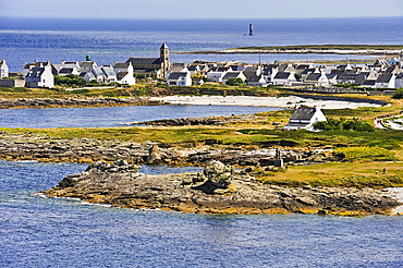 vue generale de l'Ile de Sein depuis le grand phare,au large de la Pointe du Raz,Finistere,Bretagne,France,Europe de l'ouest//overview of the Ile de Sein from the top of the lighthouse,off the coast of Pointe du Raz,Finistere department,Brittany region,we