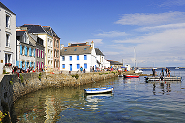 quai des Francais libres,Ile de Sein,au large de la Pointe du Raz,Finistere,Bretagne,France,Europe de l'ouest//quai des Francais libres,quay of Free French,Ile de Sein,off the coast of Pointe du Raz,Finistere department,Brittany region,west of France,west
