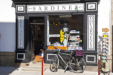 Penn Sardine, specialized store for selling of vintage cans of sardines,Port of Rosmeur,Douarnenez,Finistere department,Brittany region,west of France,western Europe