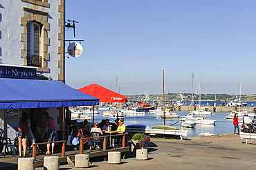 Terrace of the cafe Le Neptune,Port of Rosmeur,Douarnenez,Finistere department,Brittany region,west of France,western Europe