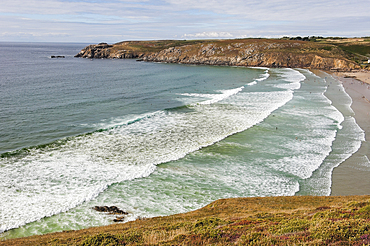 Baie des Trepasses or Bay of Dead located between the Pointe du Raz and the Pointe du Van,Cap Sizun,Finistere department,Brittany region,west of France,western Europe