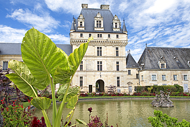 Pond in the Court of honor and Renaissance facade of the Chateau of Valencay, Valencay, Department of Indre, Historic Province of Berry, Centre-Val de Loire region,France