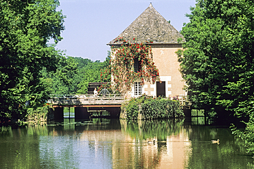 Water mill of Fleuriaux on the river Indre bank at Monts, Indre-et-Loire department, Centre region, France, Europe