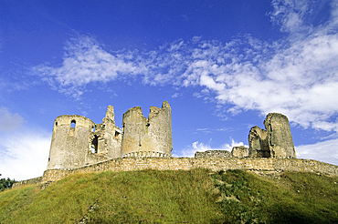 Ruined medieval castle of Fere-en-Tardenois, Aisne department, Picardy region, northern France, Europe
