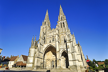 Sees Cathedral Basilica, Domfront, department of Orne, Normandie region, France, Europe