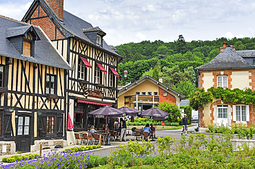 Half-timbered house along the Abbe Herluin Square at Bec-Hellouin, labelled Les Plus Beaux Villages de France, Eure department, Normandie region, France, Europe