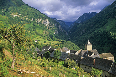 Village of Catte-Eygun, Aspe Valley,Pyrenees-Atlantiques department, Aquitaine region, France,Europe