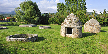 Stone wells (14th and 15th), Saint-Cezaire-sur-Siagne,Alpes-Maritimes department,Provence-Alpes-Cote d'Azur region,southeast of France,Europe.