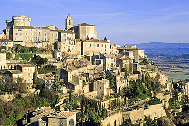 Village of Gordes, Vaucluse department, Provence-Alpes-Cote d'Azur region, southeastern France, Europe