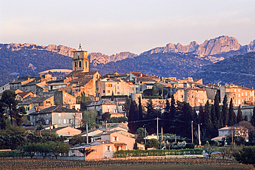 Village of Sablet, Vaucluse department, Provence-Alpes-Cote d'Azur region, southeastern France, Europe